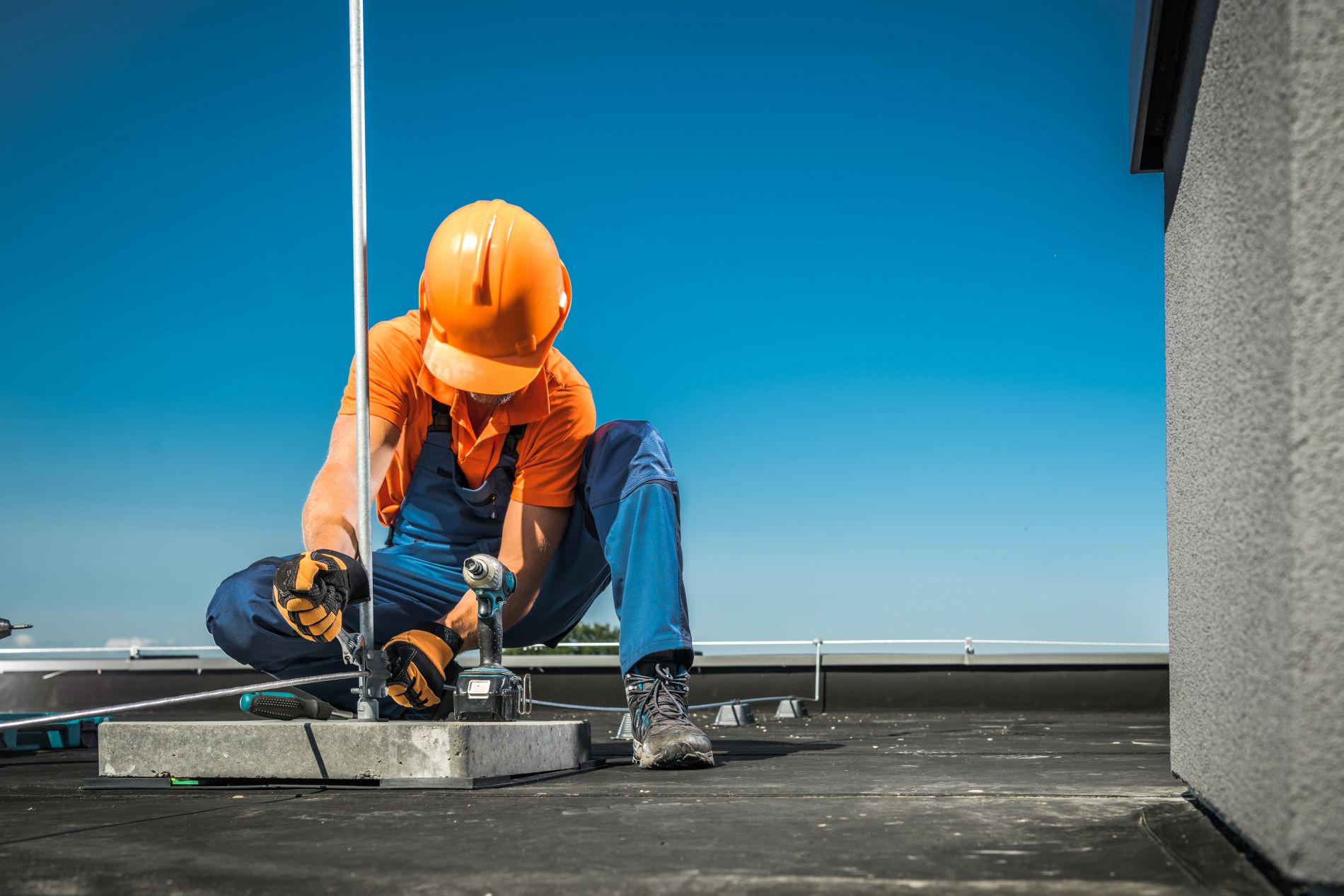 Commercial roofing maintenance