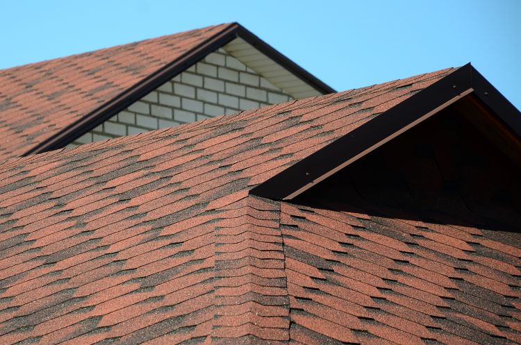 Asphalt shingle roofing